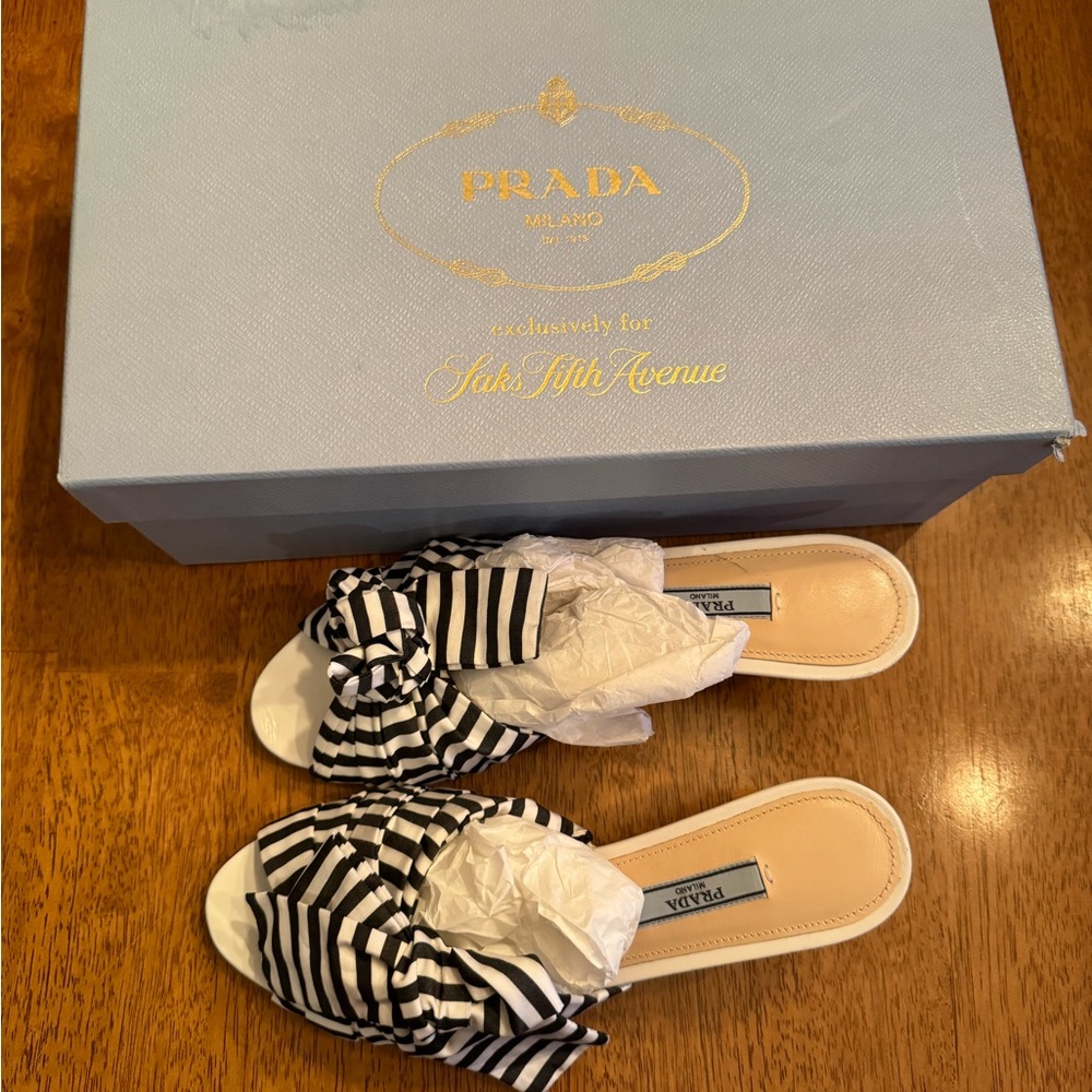 Prada heels - Picture 3 of 3